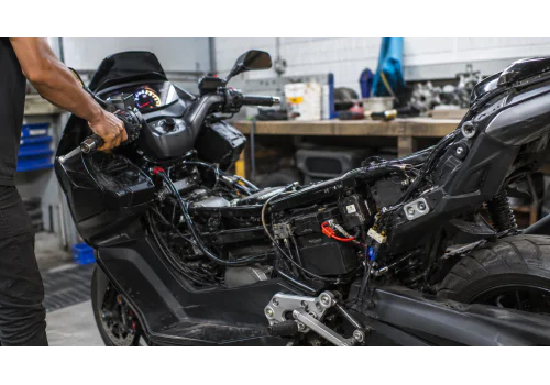 Startér točí, ale motor nechytá – elektrické příčiny