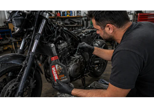 Co znamená 10W-40 u motocyklového oleje?