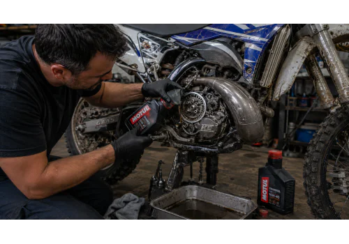 Jaký olej potřebuje převodovka u 2T motocyklu?