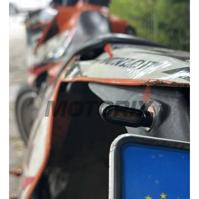 Sada blinkrů -MOTORIX- kovové, LED - univerzální